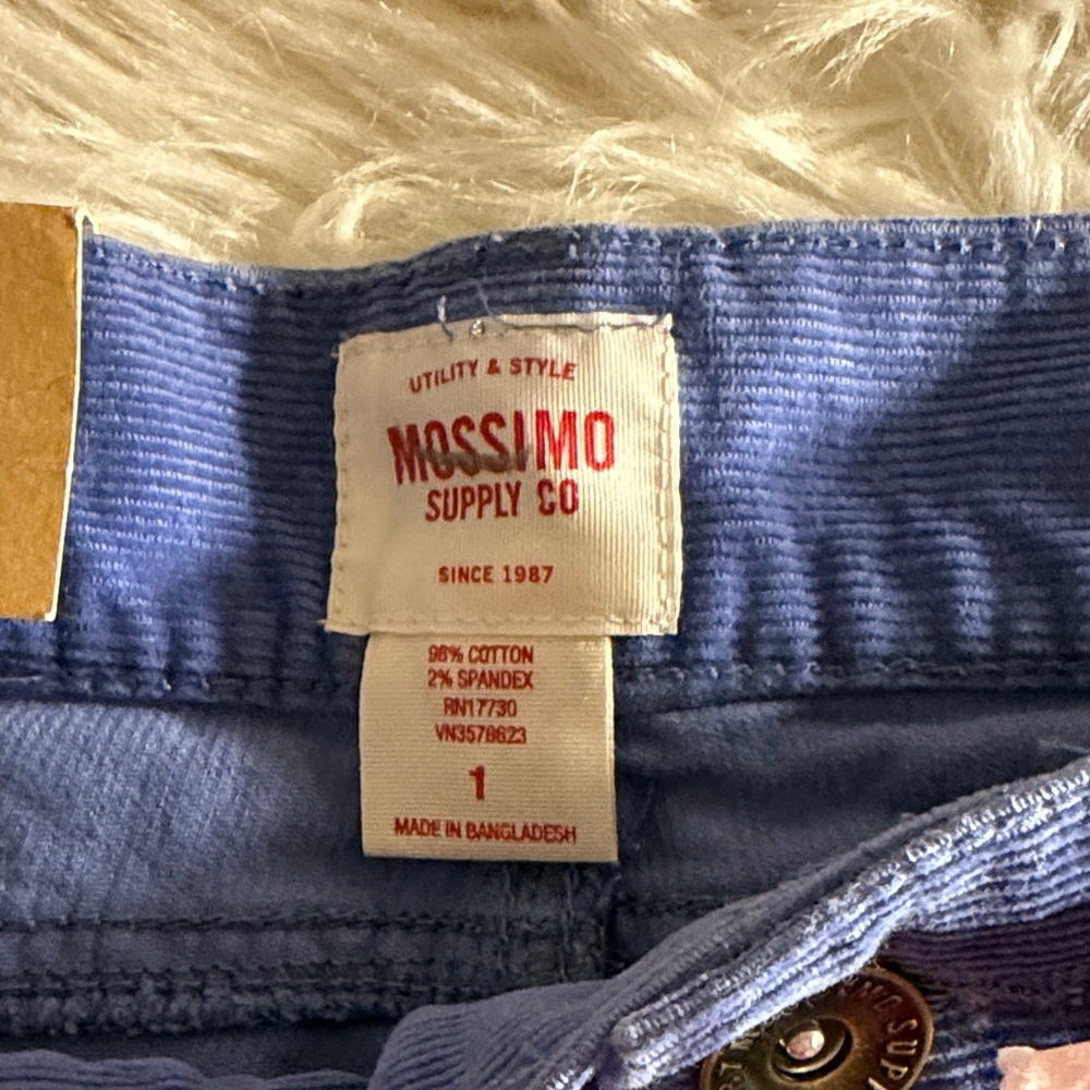 Mossimo Supply Co. Women's Jean Shorts in Blue - Picture 3 of 5